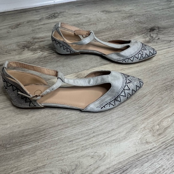 Bakers Alena Silver & Black Rhinestone Embellished Pointed Toe Flat Shoes Size 7 - Picture 2 of 7